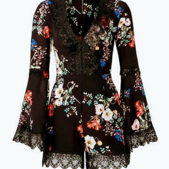 NICHOLAS The Label Black Floral Romper w/Lace Trim - Picture 3 of 7
